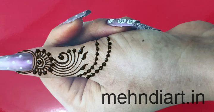 simple thumb mehndi design